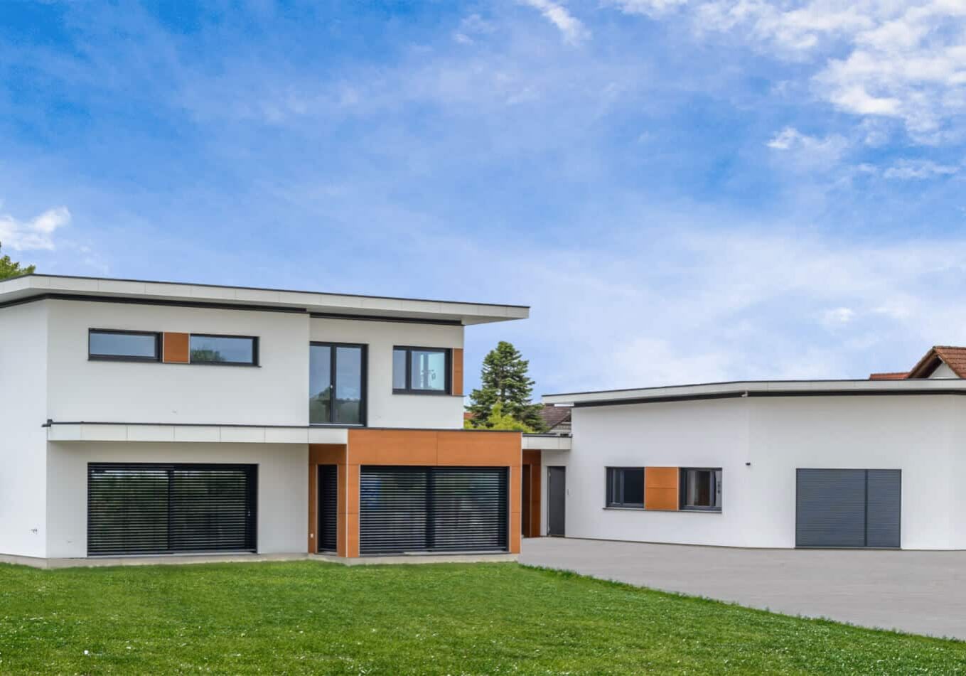 Moderner Villa mit Flachdach und Dachterrasse 257- Titel